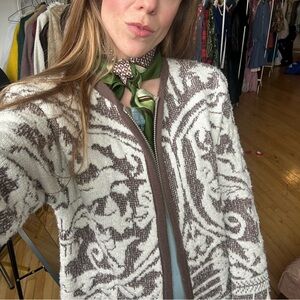 Women’s vintage brown and White Patterned zip-up Sweater